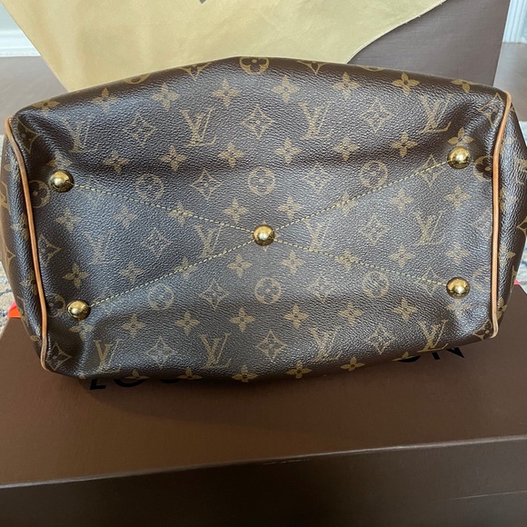 Louis Vuitton Tivoli GM - Excellent/Like New Condition - Picture 9 of 15